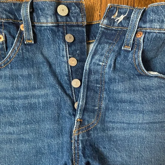 Levi 501 shorts - Picture 3 of 4